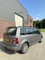 Volkswagen Touran 1.4 TSI *NETTE AUTO*6 BAK*NEW APK 11/2026, Auto's, Voorwielaandrijving, Stof, Gebruikt, Zwart
