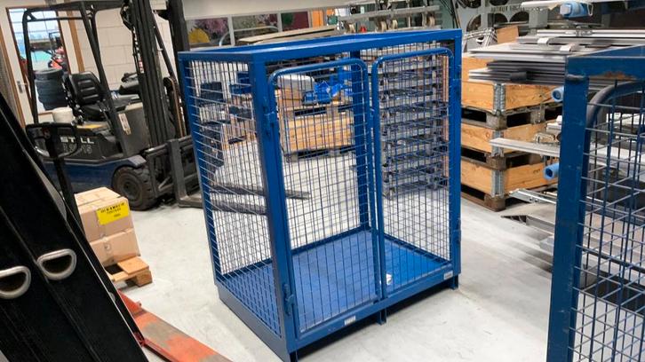 Opslag gaas kooi stapelbaar afsluitbaar ruim 200 stuks, Zakelijke goederen, Kantoor en Winkelinrichting | Magazijn, Stelling en Opslag