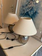 Twee zilveren op voet schemer lampen met creme/ witte kapjes, Ophalen, Gebruikt, Staande schemerlampen, Minder dan 50 cm