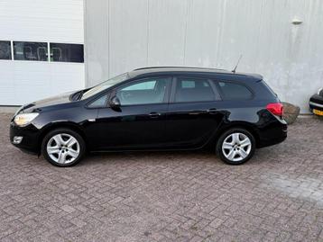 Opel Astra Sports Tourer 1.4 Cosmo beschikbaar voor biedingen