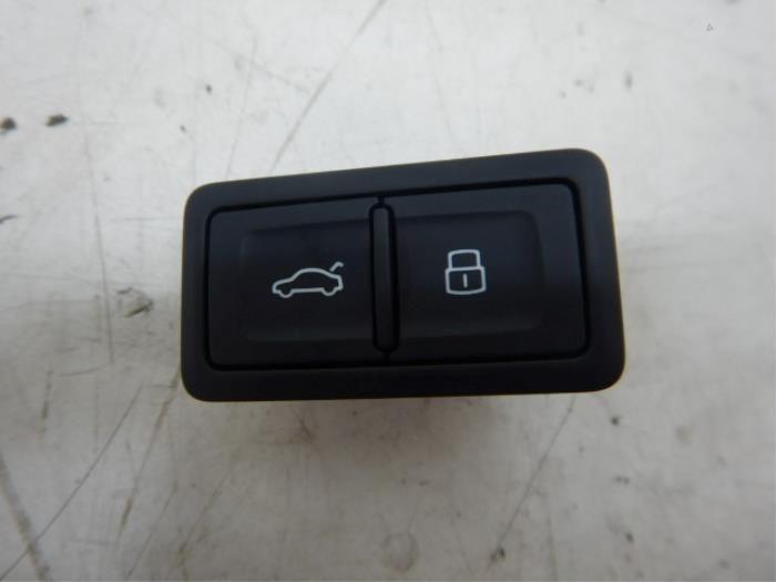 Schakelaar achterklep Audi A4 (22745606), Auto-onderdelen, Dashboard en Schakelaars, Gebruikt, Ophalen