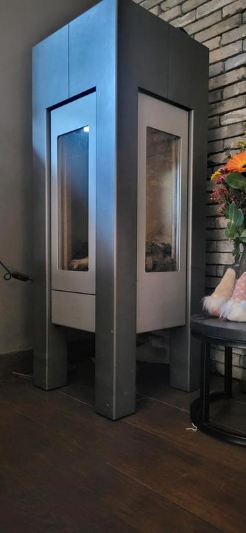 Mooie Gaskachel met Afstandsbediening beschikbaar voor biedingen