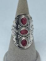 Zilveren ring met echte robijn maat 19, 20 of groter, Info@zilverenedelstenen.com, Nieuw, 5646JA