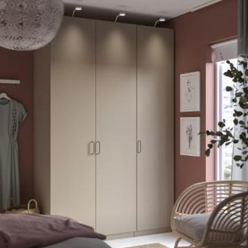 Ikea Pax Grijs-beige 3 deurs luxe inricht - afbeelding 1