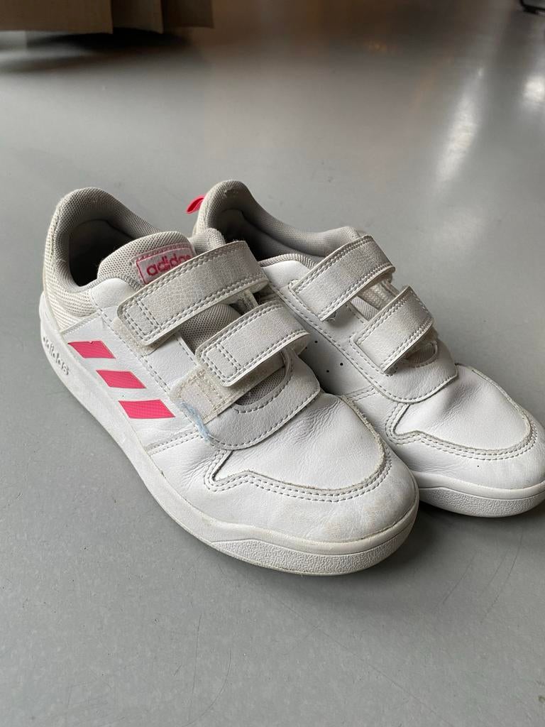 Gymschoenen meisje maat 35, Kinderen en Baby's, Kinderkleding | Schoenen en Sokken, Ophalen of Verzenden, Meisje, Sportschoenen