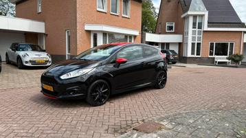 Ford Fiësta 2015 1.0 EcoBoost Red Edition 140 pk CLIMA beschikbaar voor biedingen
