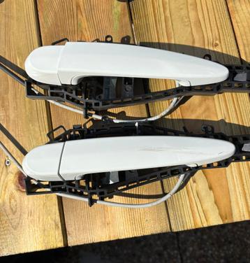 BMW f30 f31 f20 f21 deurklink deurhendel Links Alpinwit 300 beschikbaar voor biedingen