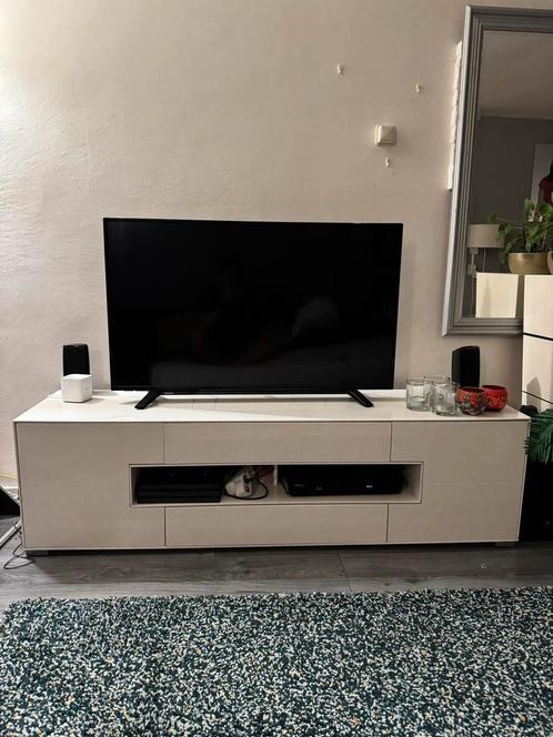 Witte TV Meubel met Opbergruimte, Huis en Inrichting, Kasten | Televisiemeubels, Zo goed als nieuw, Minder dan 100 cm, 150 tot 200 cm
