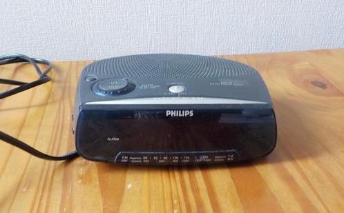 Philips AM-FM CLOCK RADIO Aj3120, Witgoed en Apparatuur, Wekkers, Gebruikt, Digitaal, Ophalen of Verzenden