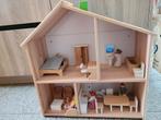Poppenhuis met houten poppetjes, Ophalen, Gebruikt