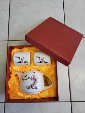 Nieuwe Japanse thee set, theepot en 2 kopjes, kadoverpakking beschikbaar voor biedingen
