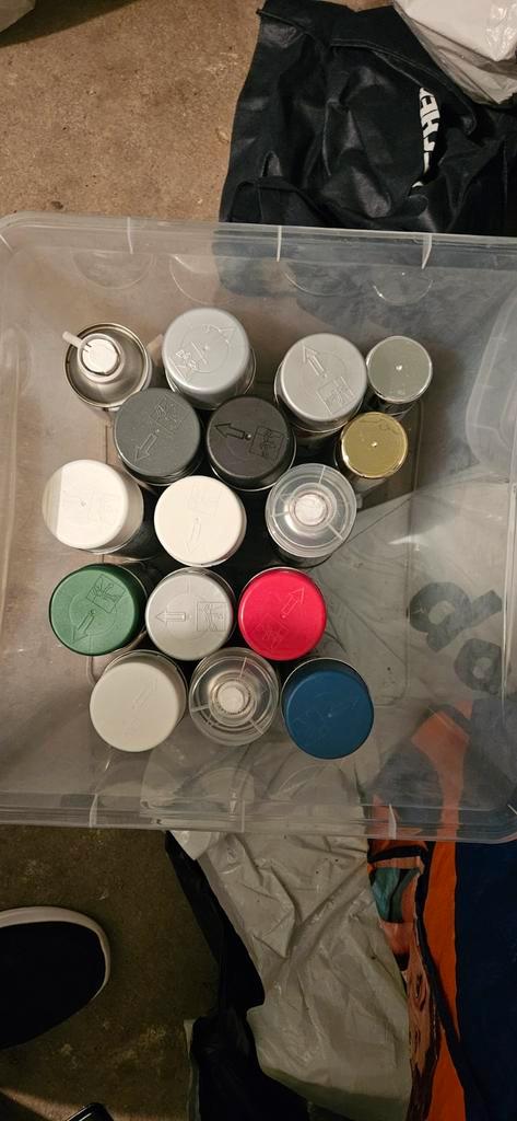 Grote partij spuitbussen met inhoud, Doe-het-zelf en Verbouw, Verf, Beits en Lak, Ophalen