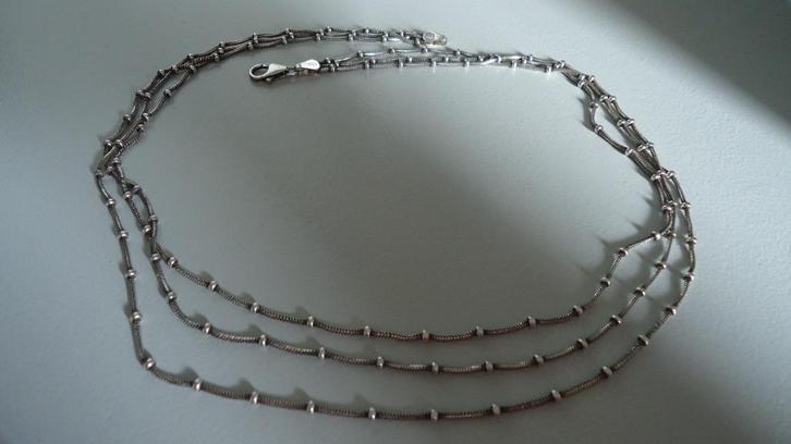 Nieuw 3 snoeren zilveren ketting met zilveren bolletjes, Sieraden, Tassen en Uiterlijk, Kettingen, Nieuw, Zilver, Zilver, Verzenden