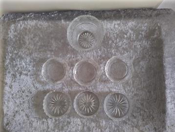 Kommetje en 6 onderzetters. beschikbaar voor biedingen