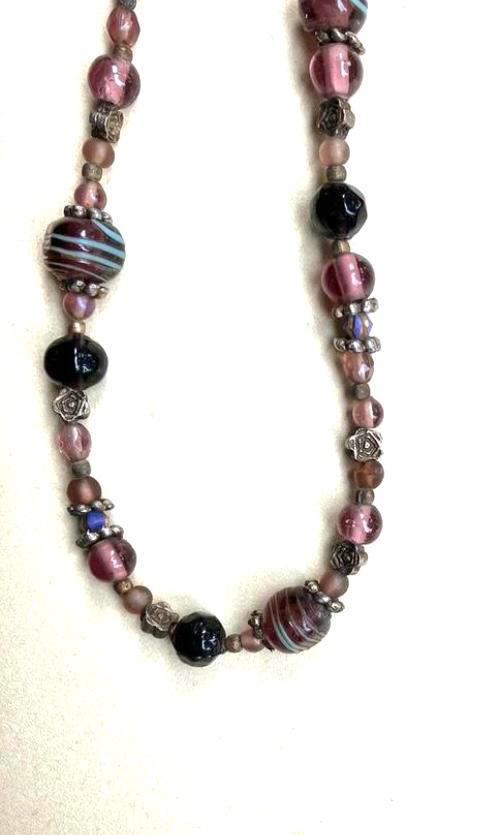 Halsketting roze en paarse kralen 📿, Sieraden, Tassen en Uiterlijk, Kettingen, Zo goed als nieuw, Overige materialen, Paars, Verstelbaar