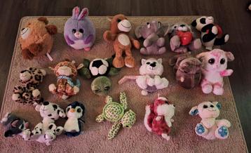 18 knuffels met grote/glitter ogen beschikbaar voor biedingen