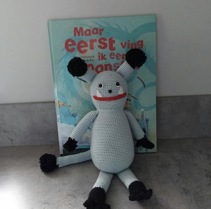 Maar eerst ving ik een monster ..., Kinderen en Baby's, Speelgoed | Knuffels en Pluche, Nieuw, Overige typen, Ophalen of Verzenden
