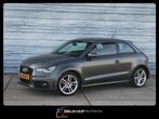 Audi A1 1.2 TFSI S-Line Edition Navi Velgen Leer Xenon Pdc, Auto's, Voorwielaandrijving, Euro 5, 86 pk, Zwart