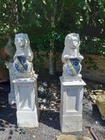 2 dezelfde stenen leeuwen, Tuin en Terras, Ophalen, Gebruikt, Steen
