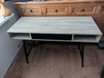 Mooi bureau Jysk met lade, Ophalen, Zo goed als nieuw, Bureau