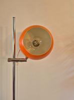 Vintage vloerlamp / bollamp jaren 70, Huis en Inrichting, Lampen | Vloerlampen, Vintage design space age mid century, 150 tot 200 cm