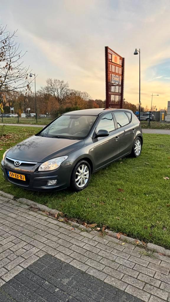 Hyundai i30 1.6 I Cvvt 5DR 2007 Grijs, Auto's, Hyundai, Particulier, i30, ABS, Airbags, Airconditioning, Boordcomputer, Centrale vergrendeling