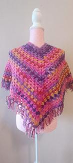 Gehaakte poncho met franjes, Hobby en Vrije tijd, Breien en Haken, Ophalen of Verzenden, Nieuw, Haken, Overige typen
