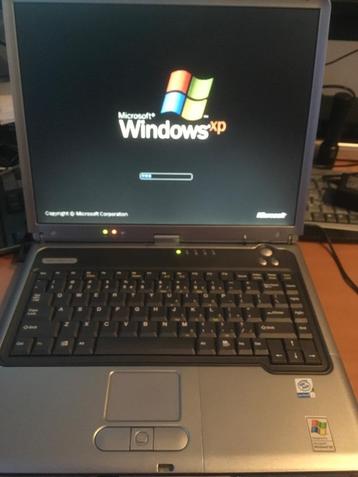 NEC Versa L320 retro laptop
