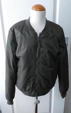 Bomber Jack Lola Liza XS 34 36 Nieuw kleur Khaki ( Jool ), Kleding | Dames, Verzenden, Nieuw, Maat 34 (XS) of kleiner, Groen