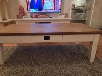 Salontafel - lichte schade aan poten beschikbaar voor biedingen