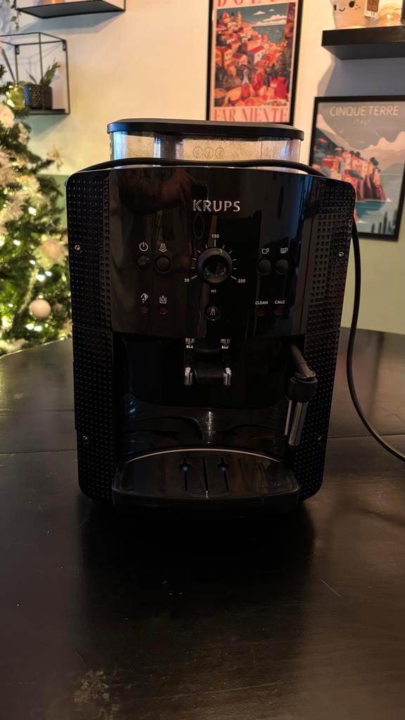 Krups EA81 Espressomachine, Witgoed en Apparatuur, Koffiezetapparaten, Gebruikt, Koffiebonen, Espresso apparaat, 2 tot 4 kopjes