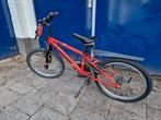 Jongensfiets B-Twin 20 inch, Fietsen en Brommers, Fietsen | Crossfietsen en BMX, Ophalen, Zo goed als nieuw