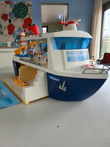 Playmobil cruiseship 