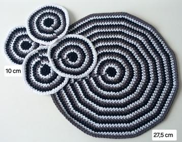 Gondas Creaties 4 kleine en 1 grote onderzetter zwart/wit beschikbaar voor biedingen