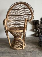 Leuk mini rotan stoeltje / pauwenstoeltje 40cm hoog, Huis en Inrichting, Stoelen, Bruin, Riet of Rotan, Ophalen of Verzenden, Zo goed als nieuw