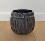 Textured flower pot in dark blue & brown (d 12cm), Ophalen, Rond, Zo goed als nieuw, Minder dan 25 cm
