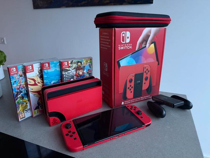Nintendo Switch Oled, mario red edition!, Spelcomputers en Games, Spelcomputers | Nintendo Switch, Zo goed als nieuw, Switch OLED