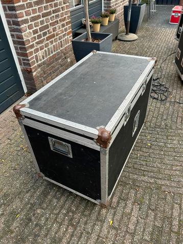 Universele flightcase beschikbaar voor biedingen