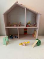 Poppenkast met poppetjes roze geverfd, Ophalen, Zo goed als nieuw, Poppenhuis