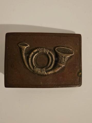 Oude militaria Riemgesp met Hoorn Motief beschikbaar voor biedingen
