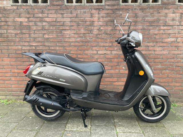 MOOIE SYM FIDDLE II 4 TAKT SNOR SCOOTER ! BOUWJAAR 2017, Fietsen en Brommers, Scooters | SYM, Gebruikt, Fiddle, Benzine, Ophalen