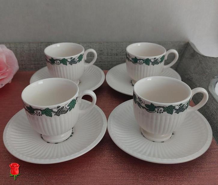 Wedgwood Stratford 4 espresso-kop & schotels 6 cm, Huis en Inrichting, Keuken | Servies, Zo goed als nieuw, Kop(pen) en/of Schotel(s)