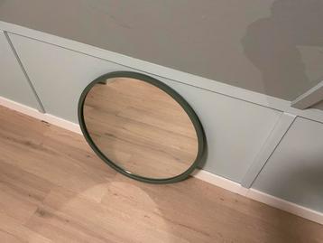 Umbra ronde spiegel 61 cm dusty green beschikbaar voor biedingen