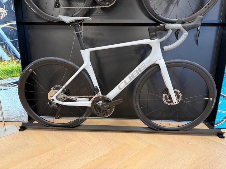 Actie Cube Agree C:62 One van €2799,- nu voor €2549,-, Fietsen en Brommers, Fietsen | Racefietsen, Nieuw, Overige merken, Meer dan 20 versnellingen