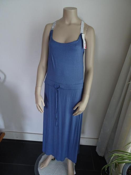 nieuwe  blauw/grijze jurk maat (X)L, Kleding | Dames, Jurken, Nieuw, Maat 42/44 (L), Blauw, Onder de knie, Ophalen