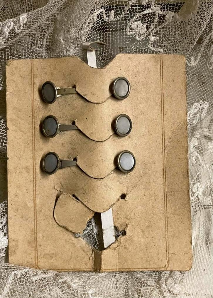 Brocante oude manchet knoopjes, Antiek en Kunst, Curiosa en Brocante, Verzenden