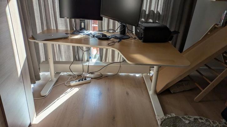 IKEA bureau Bekant rechts, Huis en Inrichting, Bureaus, Gebruikt, Bureau, In hoogte verstelbaar, Ophalen