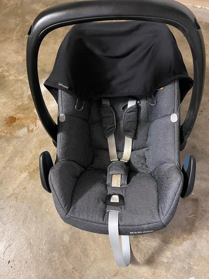 Maxi Cosi autostoel met Maxi Cosi base voor in auto, Kinderen en Baby's, Autostoeltjes, Gebruikt, Maxi-Cosi, 0 t/m 13 kg, Autogordel of Isofix