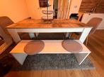 Dining table with benches and chairs, Ophalen, Gebruikt, Wood, 4 tot 6 stoelen