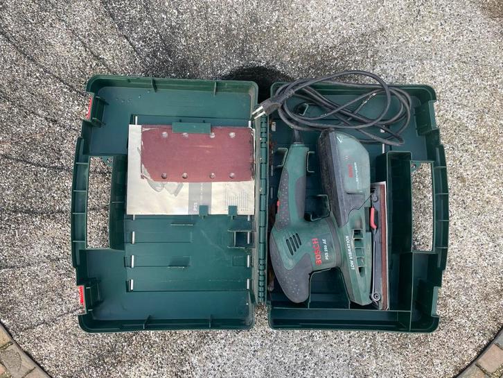 Bosch PSS 250 AE Vlakschuurmachine + Schuurpapier, Doe-het-zelf en Verbouw, Gereedschap | Schuurmachines, Gebruikt, Vlakschuurmachine